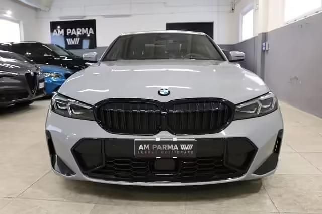 Usata BMW 320e M Sport 190 CV (139 kW) 2025 Grigio Berlina