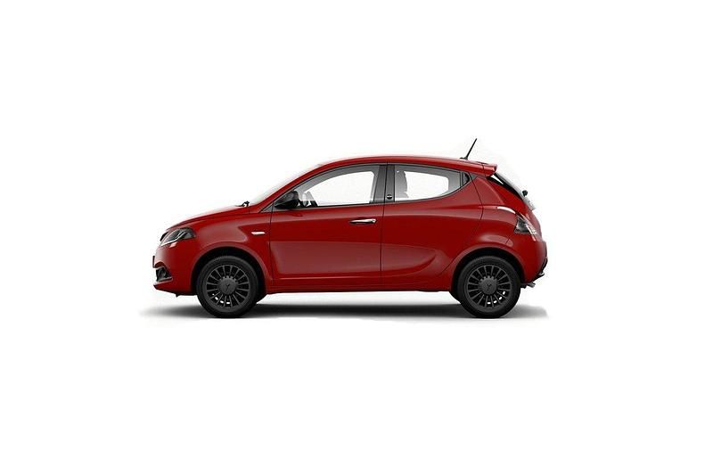 Usata Lancia Ypsilon Gold 70 CV (51 kW) 2022 Rosso Utilitaria