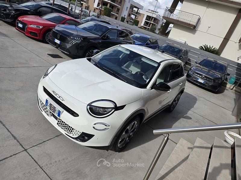 Usata Fiat 600 La Prima 101 CV (74 kW) 2025 Bianco Station wagon