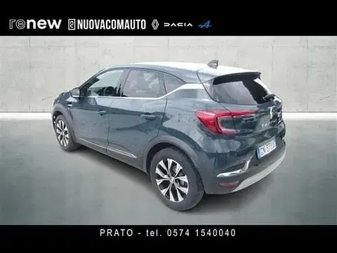 Usata Renault Captur Intens 100 CV (73 kW) 2023 Blu scuro SUV