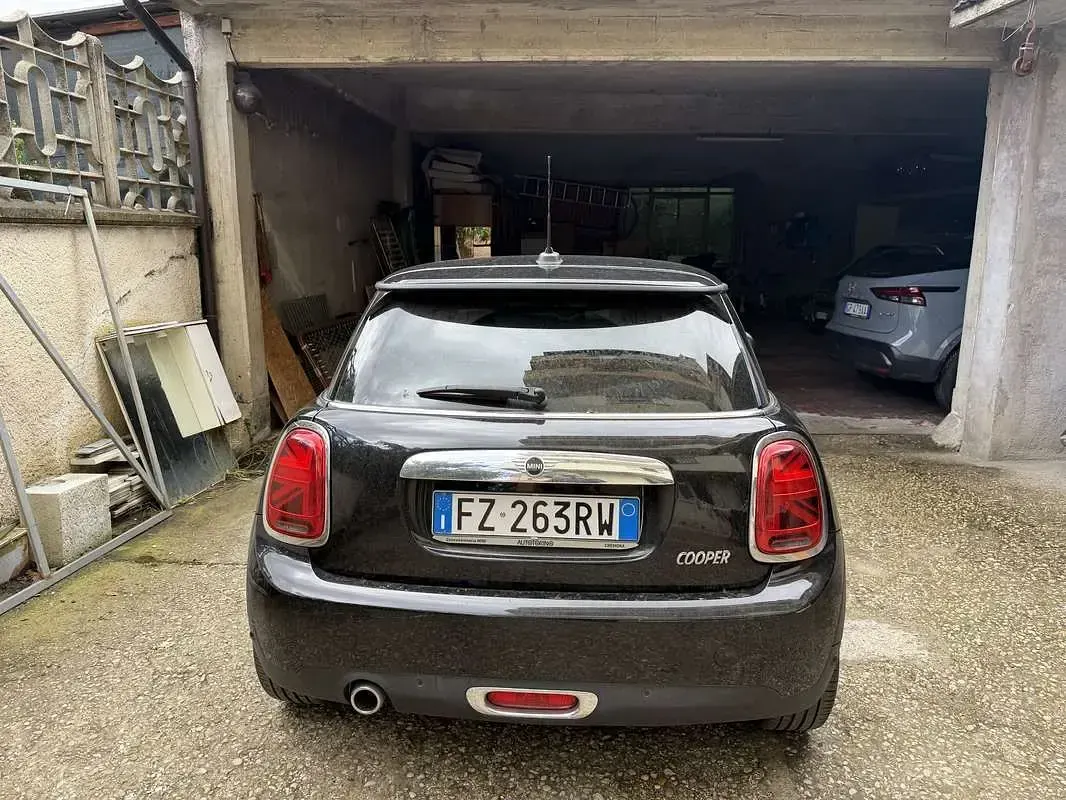 Usata Mini Cooper 136 CV (100 kW) 2020 Nero Utilitaria