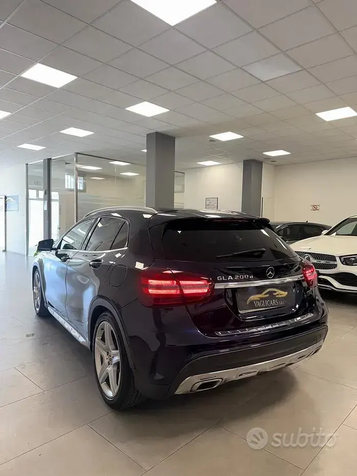 Usata Mercedes GLA200 Premium 136 CV (100 kW) 2018 Bluazzurro SUV