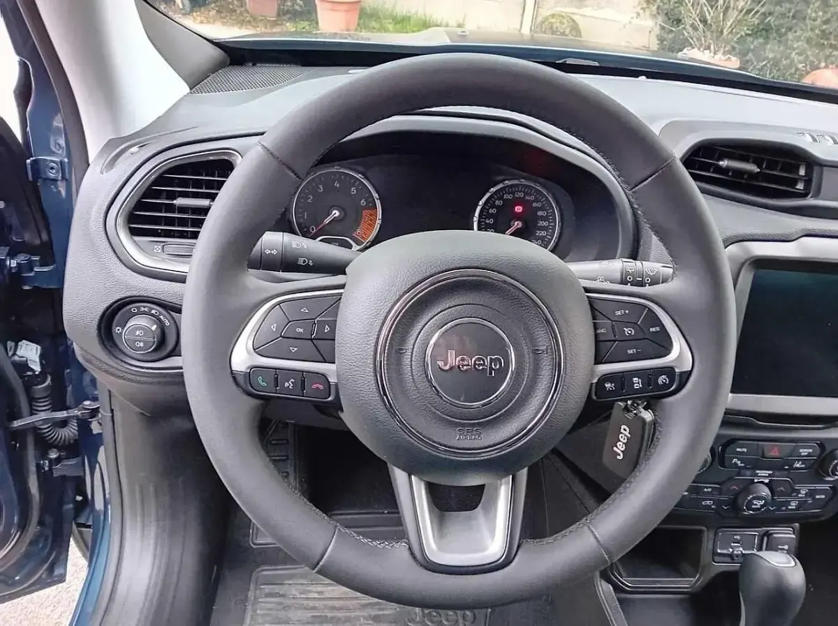 Usata Jeep Renegade Limited 131 CV (96 kW) 2024 Blu/azzurro SUV