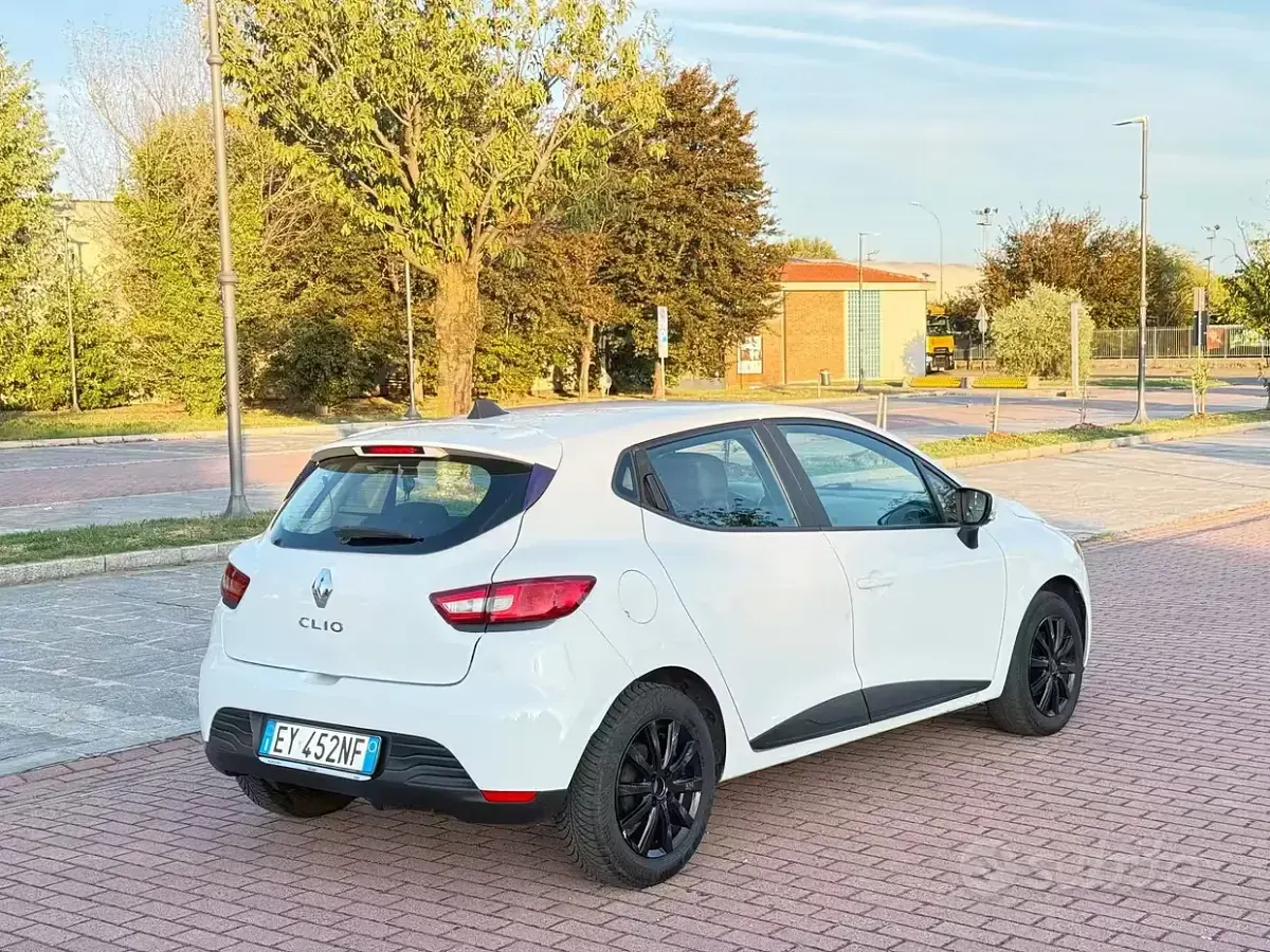 Usata Renault Clio IV 72 CV (52 kW) 2015 Bianco Berlina