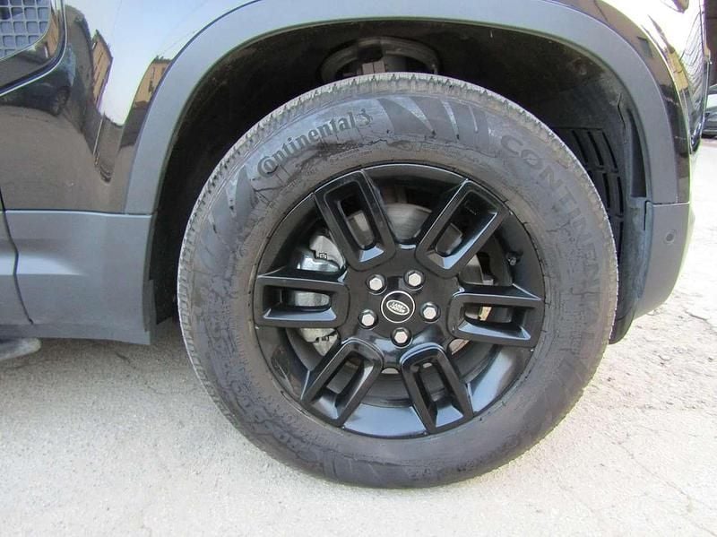 Usata Land Rover Defender HSE Dynamic 200 CV (147 kW) 2023 Nero metallizzato SUV