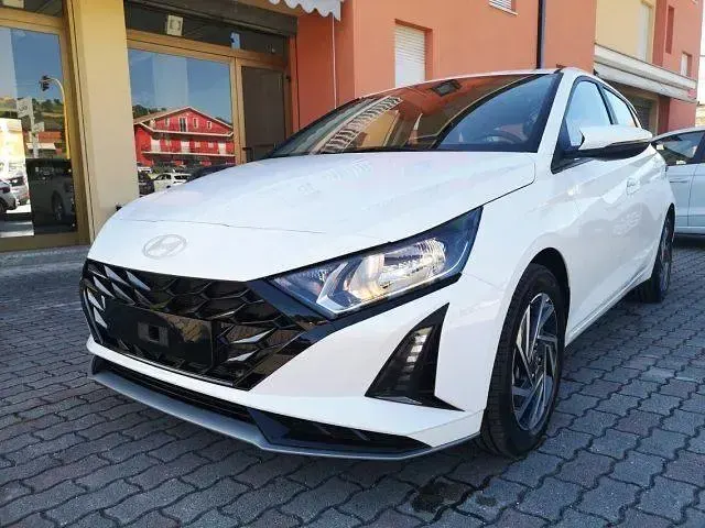 Nuova Hyundai i20 89 CV (65 kW) 2026 Bianco Utilitaria