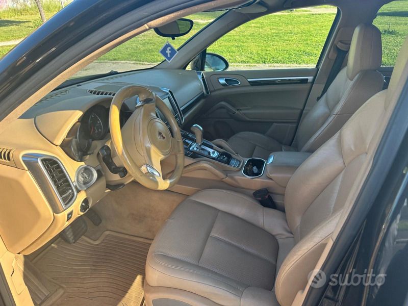 Usata Porsche Cayenne 250 CV (183 kW) 2011 SUV
