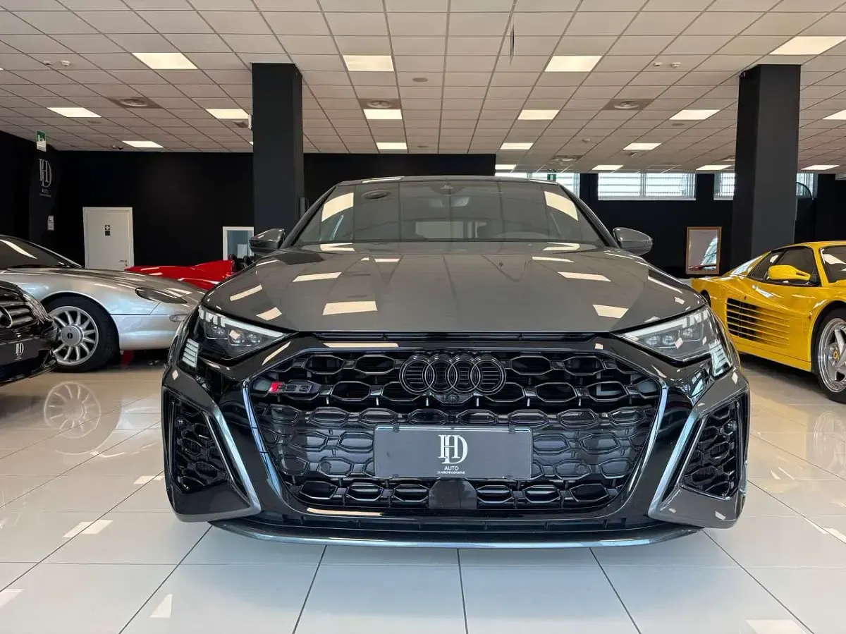 Usata Audi RS3 Ambiente 400 CV (294 kW) 2023 Grigio nardo Berlina