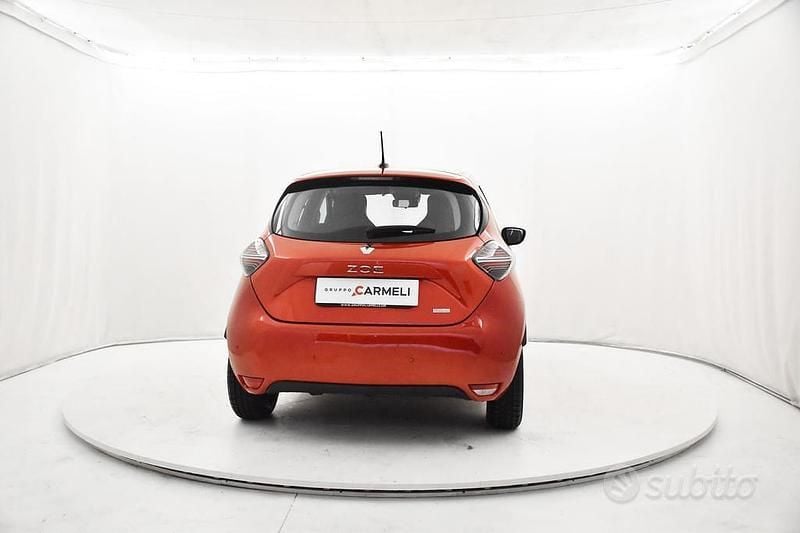 Usata Renault Zoe Life 80 kW (109 CV) 2020 Rosso Utilitaria