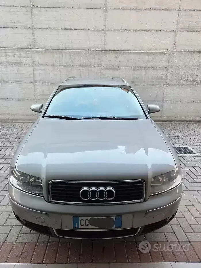 Usata Audi A4 131 CV (96 kW) 2003 Grigio Station wagon