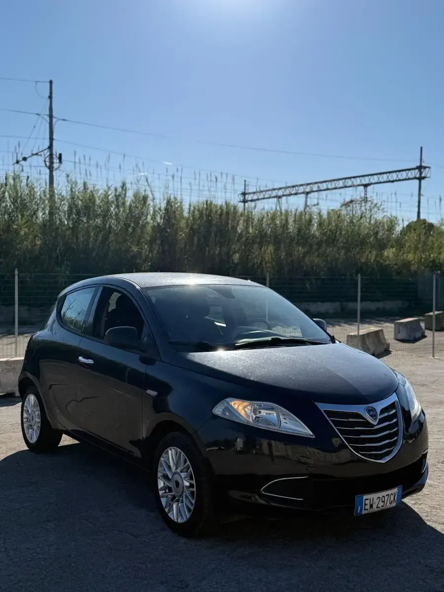Usata Lancia Ypsilon S 95 CV (69 kW) 2014 Nero Utilitaria