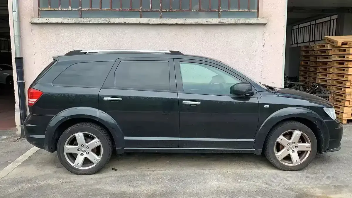 Usata Dodge Journey 140 CV (102 kW) 2009 Nero SUV