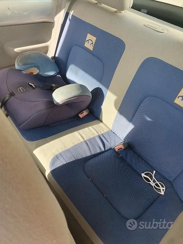 Usata VW New Beetle 105 CV (77 kW) 2004 Grigio Utilitaria