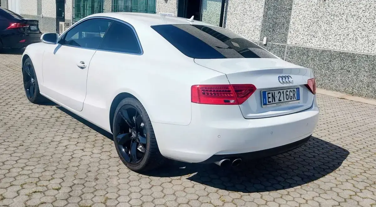 Usata Audi A5 Advanced Plus 170 CV (125 kW) 2012 Bianco ghiaccio Coupé