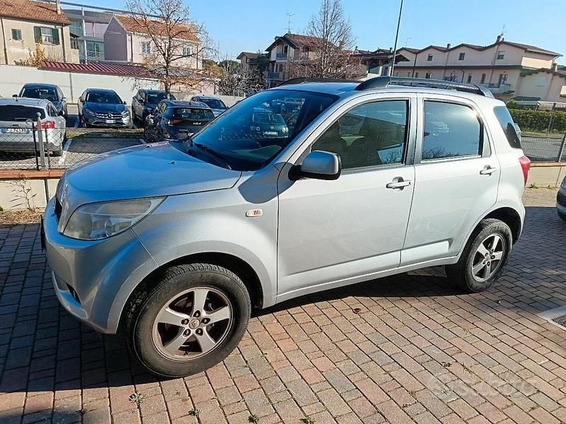 Usata 2009 Daihatsu Terios SUV | 5900 € - Immagine 1/4