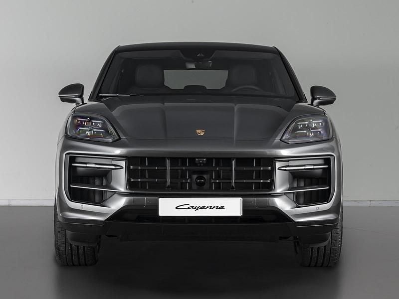 Nuova Porsche Cayenne Black Edition 353 CV (259 kW) 2026 Grigio quarzite metallizzato SUV