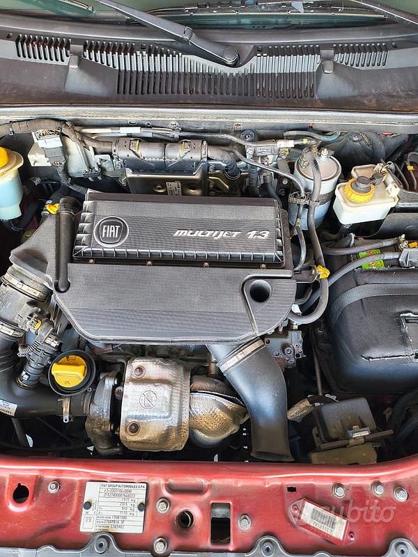 Usata Fiat Strada 84 CV (61 kW) 2013 Rosso Pick-up