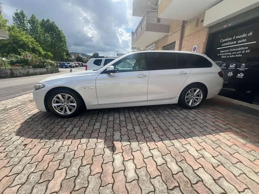 Usata BMW 520 190 CV (139 kW) 2016 Bianco Station wagon
