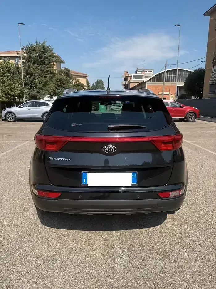 Usata Kia Sportage 132 CV (97 kW) 2016 Nero SUV