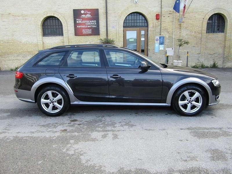 Usata Audi A4 Allroad 177 CV (130 kW) 2012 Nero Station wagon