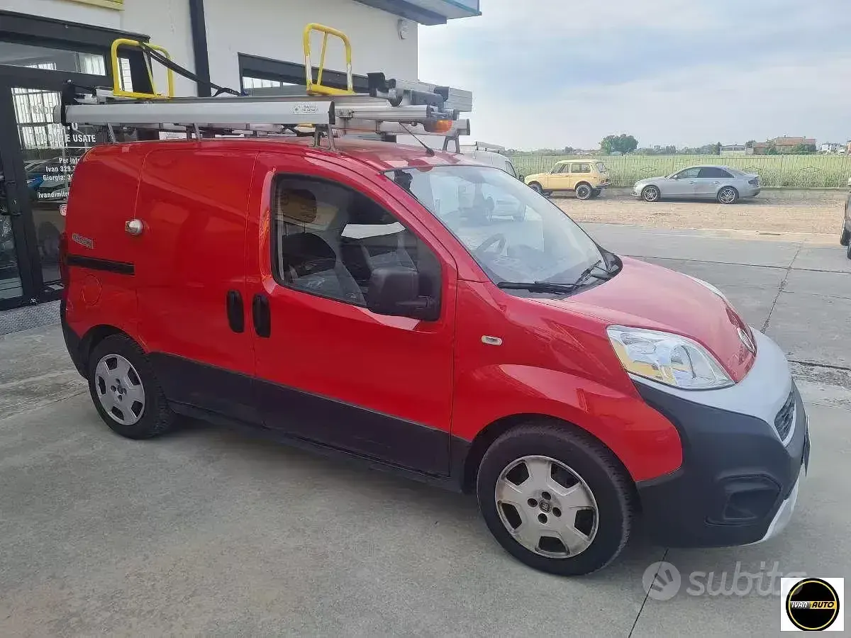Usata Fiat Fiorino 94 CV (69 kW) 2017 Rosso Monovolume