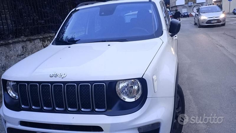 Bianco Usata 2022 Jeep Renegade SUV | 17.500 € (Buon prezzo) - Immagine 1/3