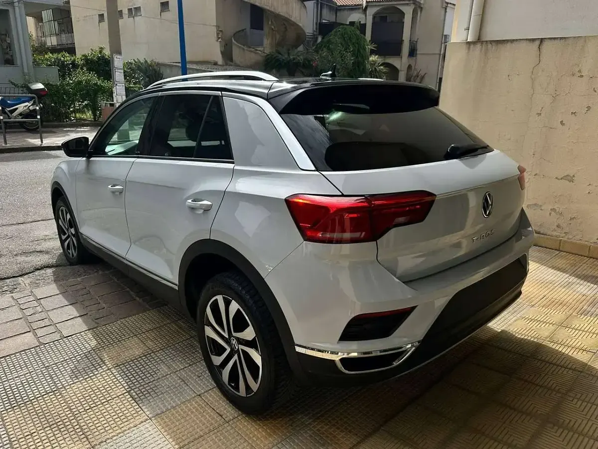 Usata VW T-Roc Active 116 CV (85 kW) 2022 Bianco SUV