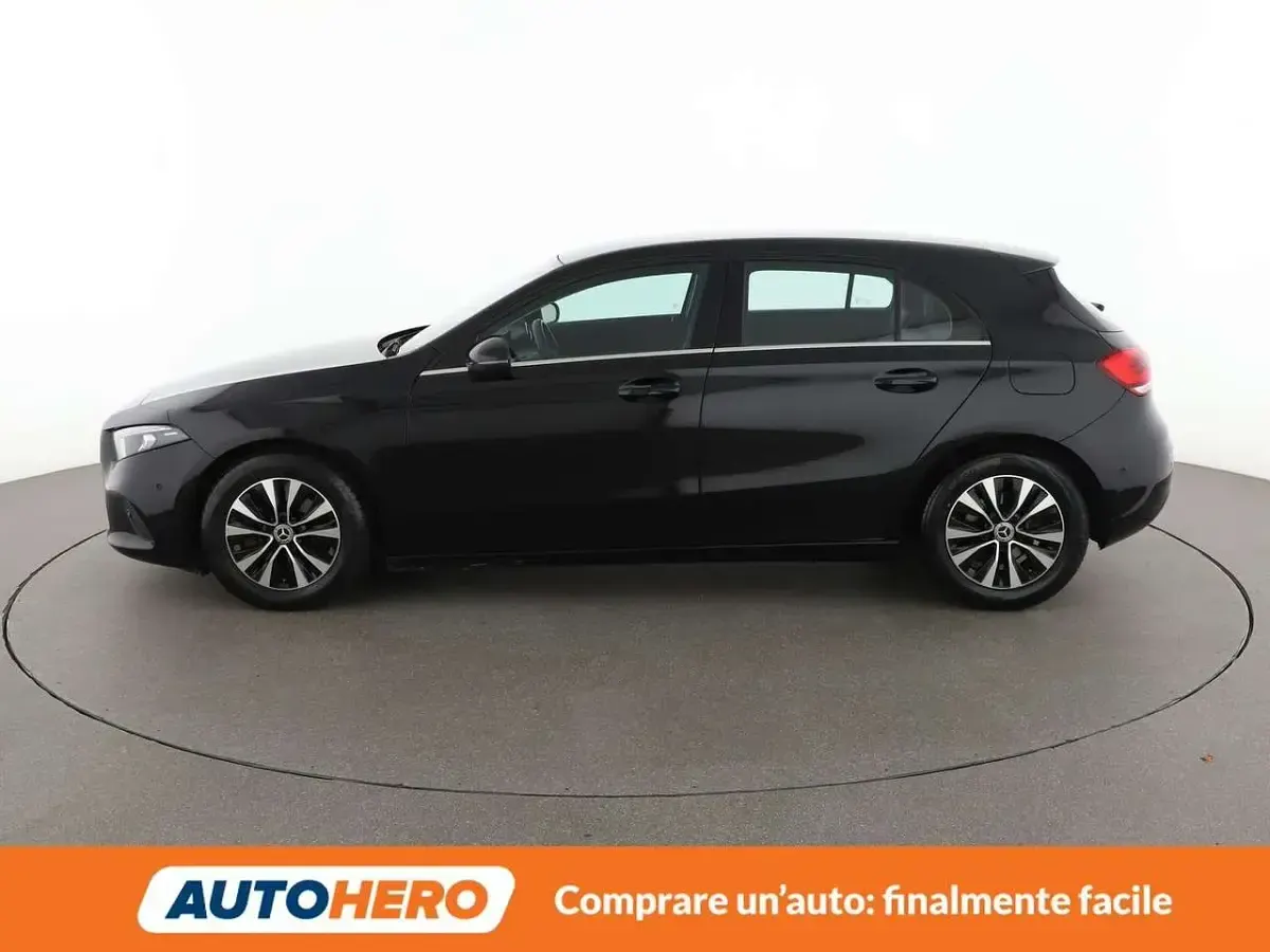 Usata Mercedes A180 Business 116 CV (85 kW) 2022 Nero Berlina