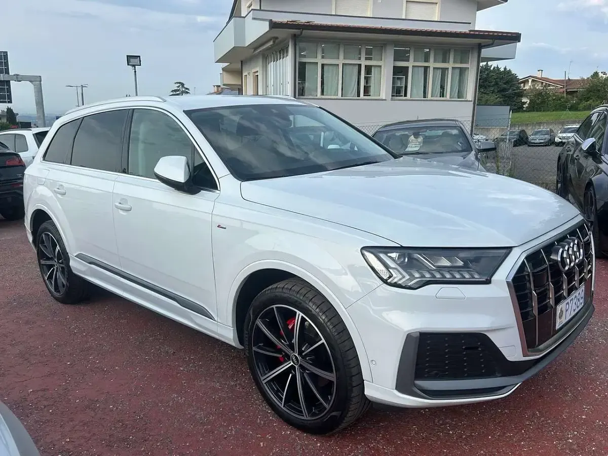 Usata Audi Q7 S-Line 286 CV (210 kW) 2022 Bianco SUV