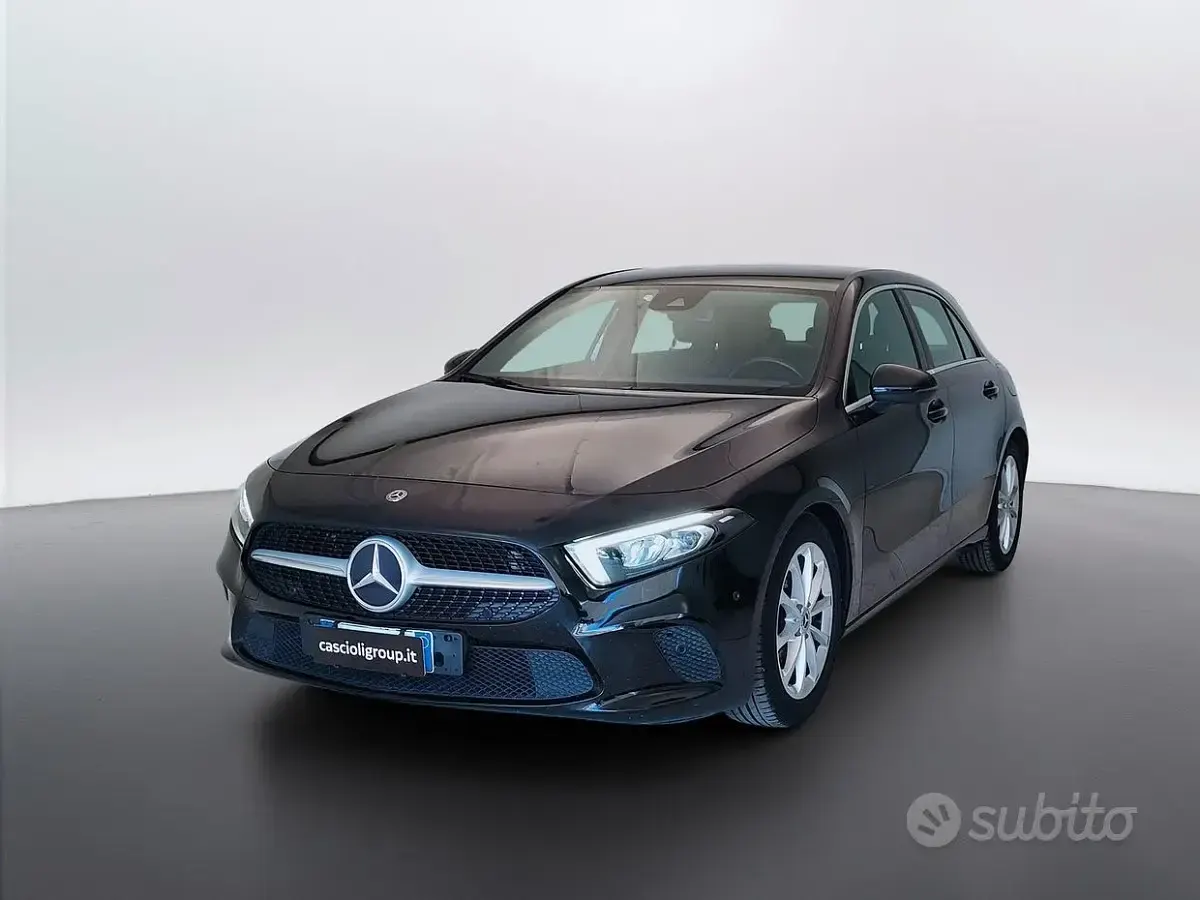 Usata Mercedes A180 116 CV (85 kW) 2020 Nero Berlina