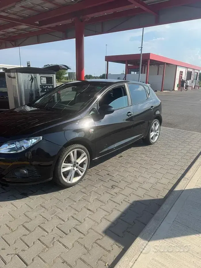 Usata Seat Ibiza 105 CV (77 kW) 2009 Nero Berlina