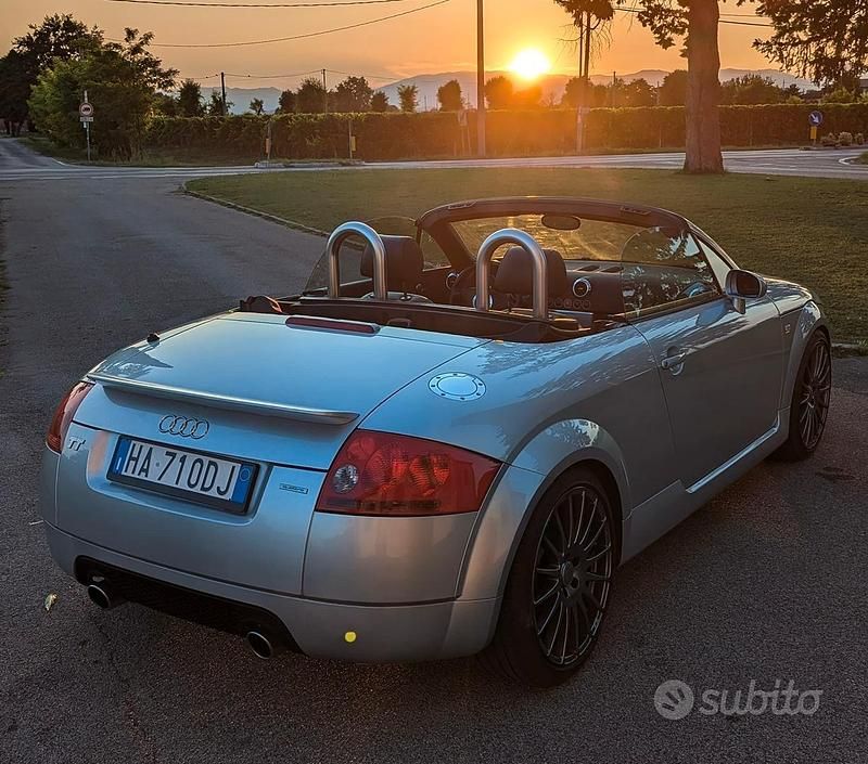 Usata Audi TT Roadster S-Line 225 CV (165 kW) 2000 Grigio Cabrio