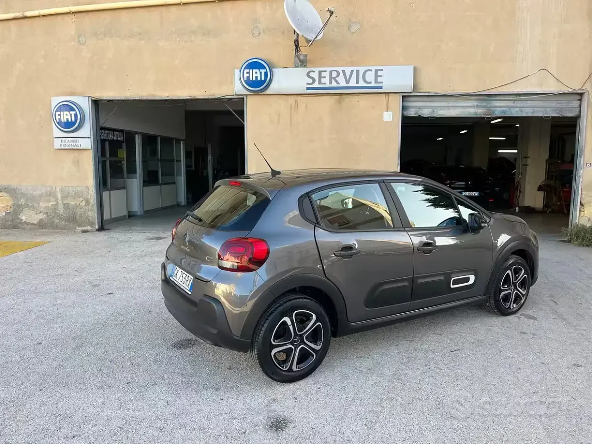Usata Citroën C3 Feel 102 CV (75 kW) 2022 Grigio Utilitaria