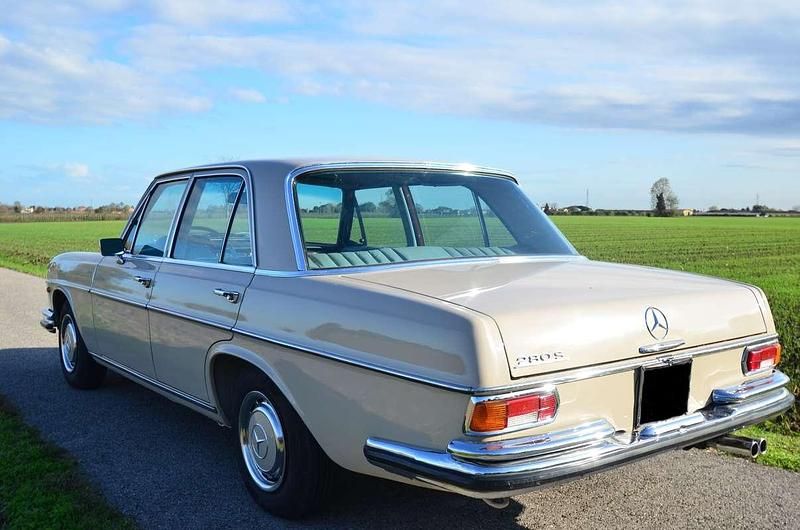 Usata Mercedes 280 140 CV (102 kW) 1972 Beige Berlina