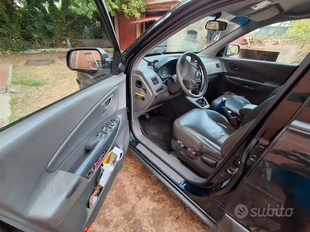 Usata Hyundai Tucson 141 CV (103 kW) 2006 Nero SUV