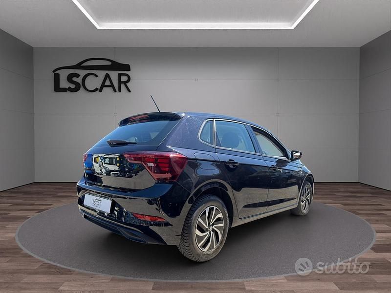 Usata VW Polo Life 95 CV (69 kW) 2022 Nero Utilitaria