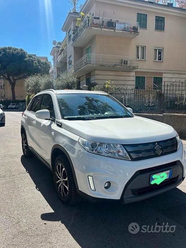 Usata Suzuki Vitara 120 CV (88 kW) 2018 Bianco SUV