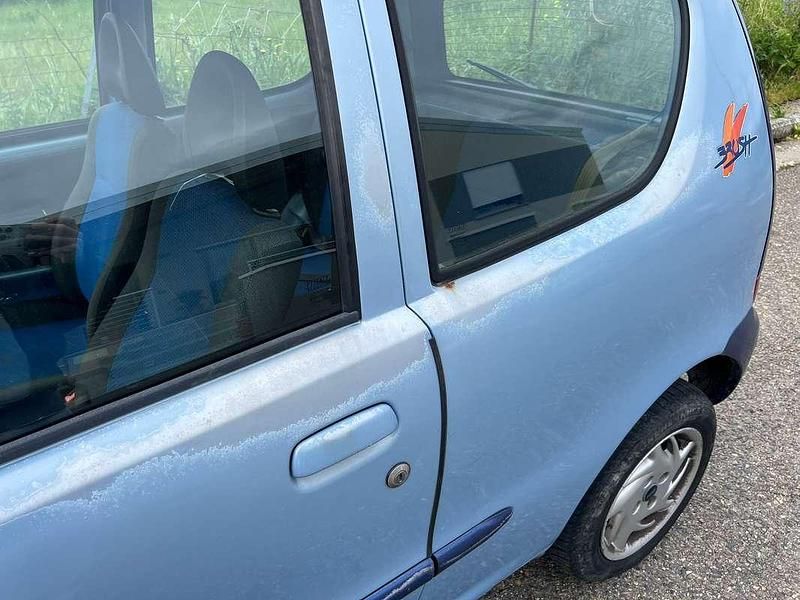 Usata Fiat 600 54 CV (39 kW) 2002 Blu/azzurro Utilitaria