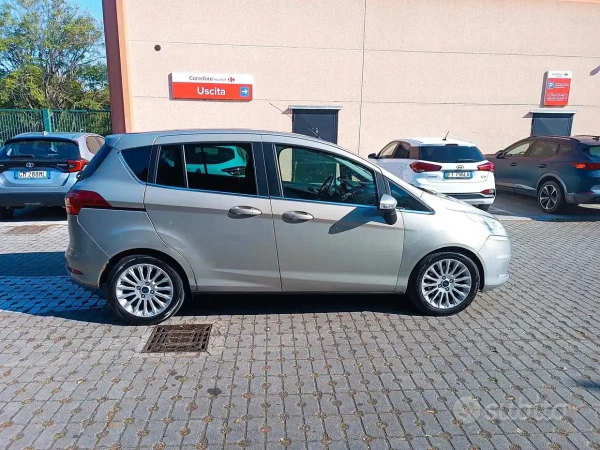 Usata Ford B-MAX Titanium 101 CV (74 kW) 2013 Giallo Monovolume