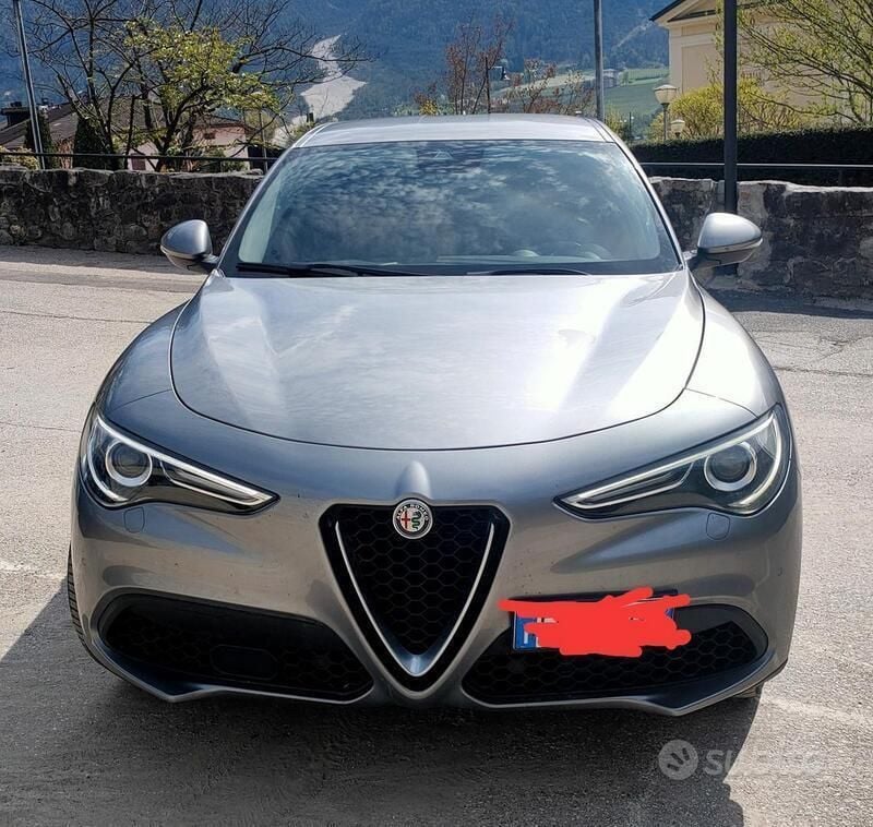 Usata Alfa Romeo Stelvio Super 280 CV (205 kW) 2017 Grigio SUV