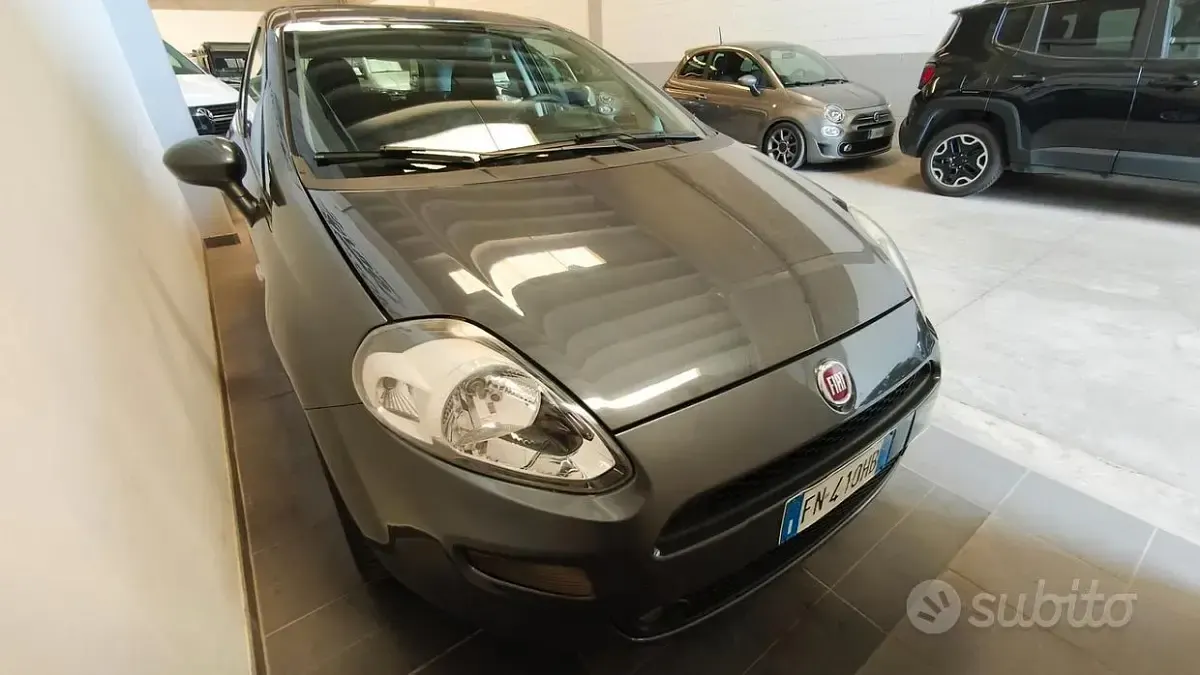 Usata Fiat Grande Punto Street 69 CV (50 kW) 2018 Grigio Utilitaria