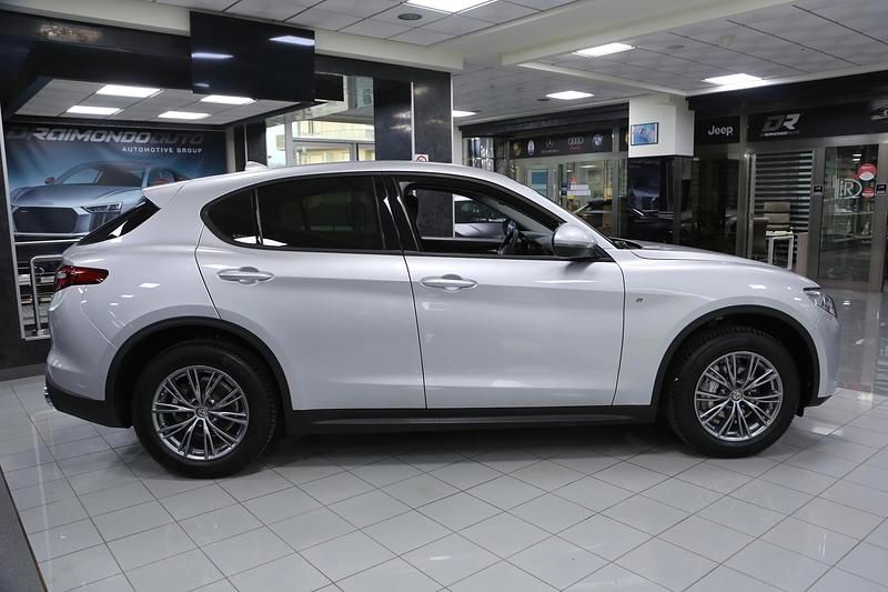 Usata Alfa Romeo Stelvio Super 210 CV (154 kW) 2018 Bianco SUV