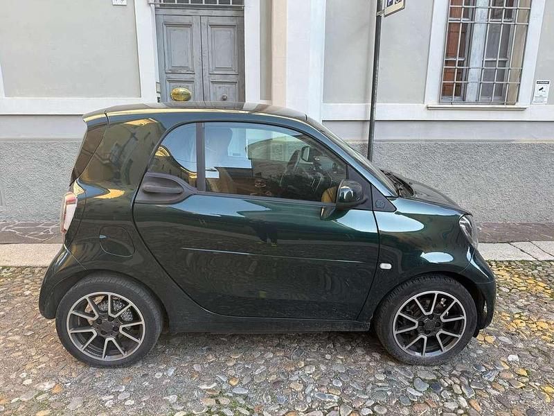 Usata Smart ForTwo Coupé Passion 41 kW (56 CV) 2020 Verde Utilitaria