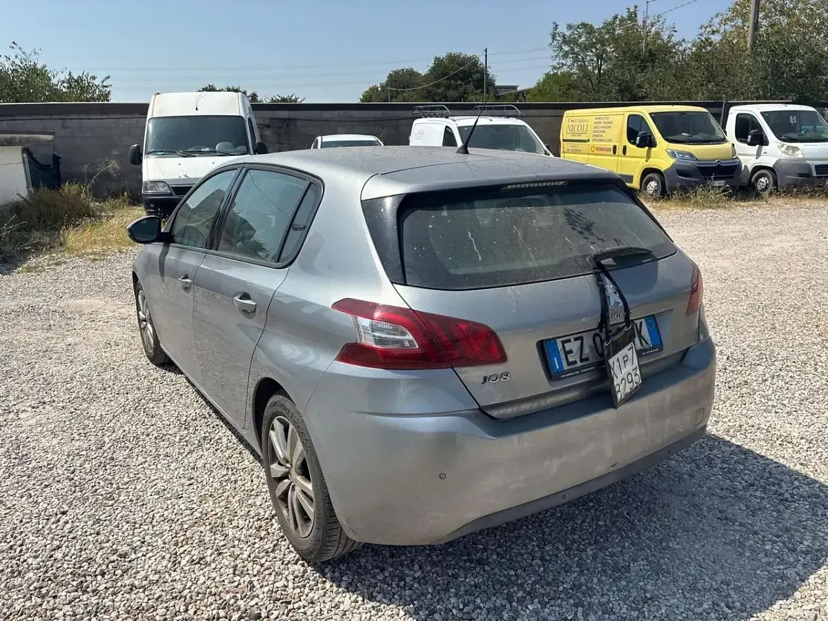 Usata Peugeot 308 Active 92 CV (67 kW) 2015 Grigio Berlina
