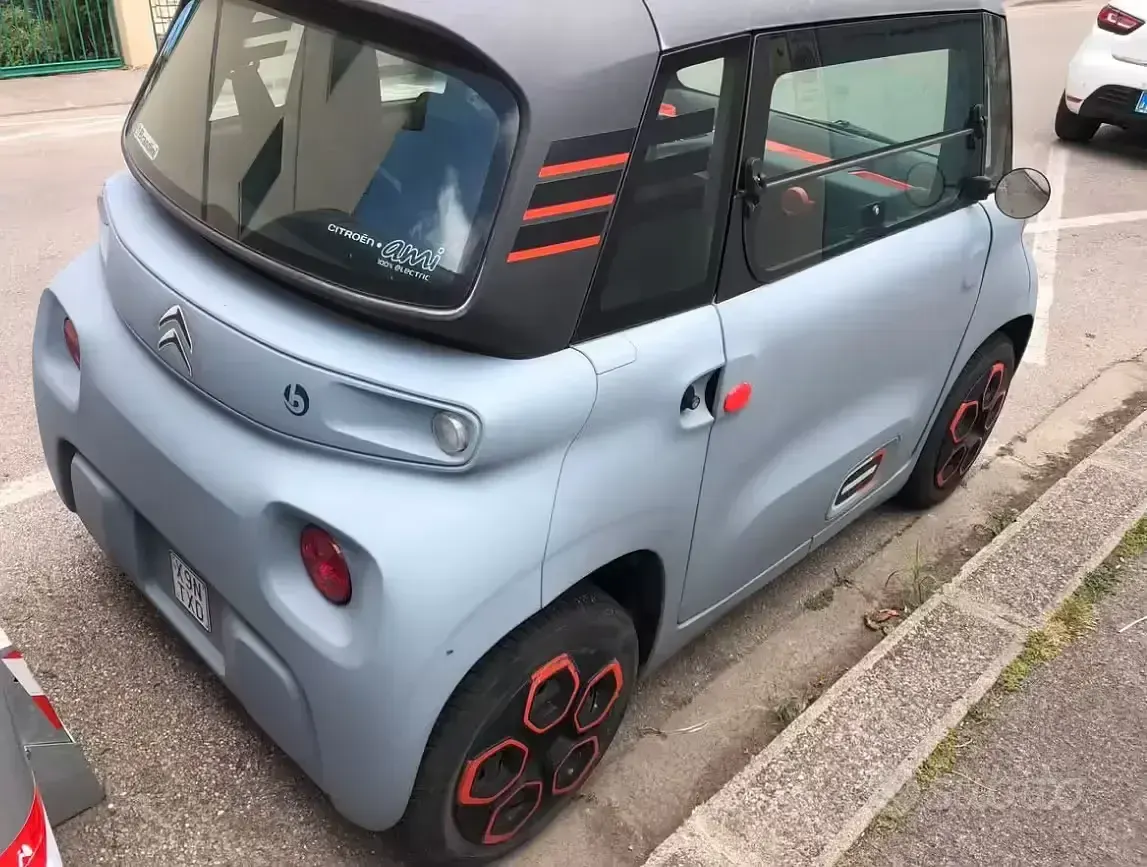 Usata Citroën AMI 2023 Grigio Berlina