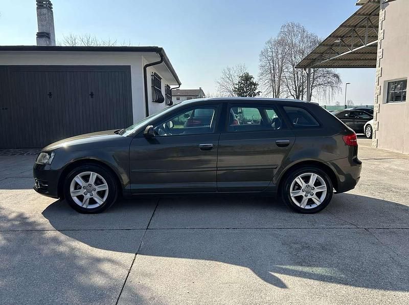 Usata Audi A3 Ambiente 90 CV (66 kW) 2013 Marrone Berlina