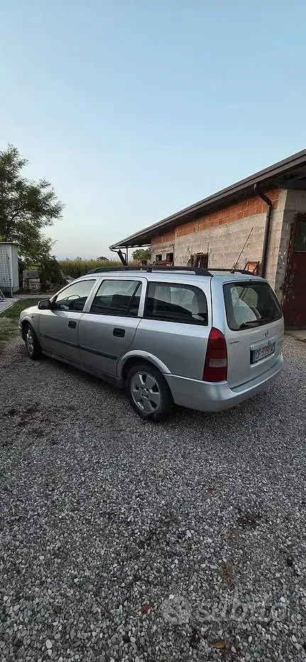 Usata Opel Astra 75 CV (55 kW) 2003 Station wagon