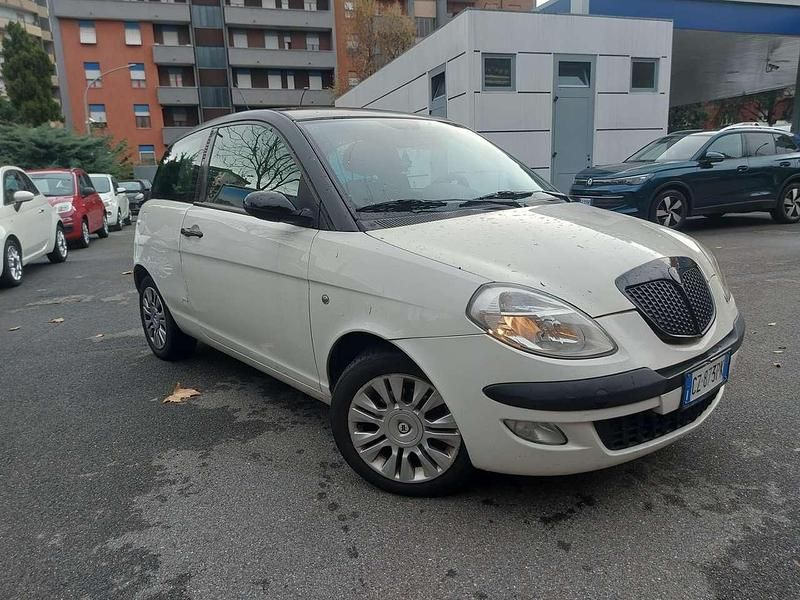 Beige Usata 2006 Lancia Ypsilon Due volumi | 3200 € (Buon prezzo) - Immagine 1/4