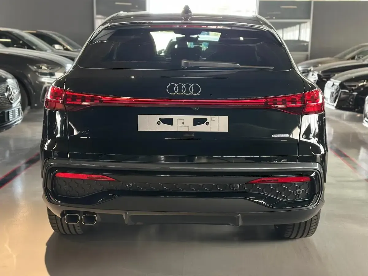 Nuova Audi Q5 Design 203 CV (149 kW) 2026 Nero SUV