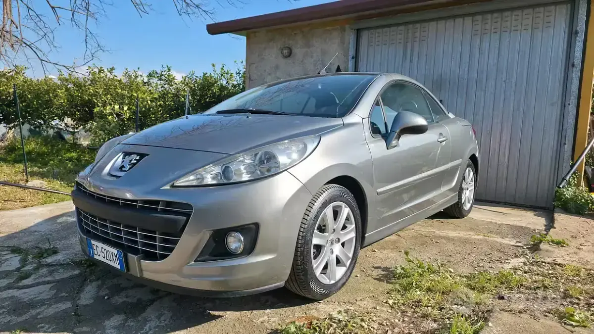 Usata Peugeot 207 CC 112 CV (82 kW) 2010 Grigio Cabrio